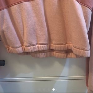 hollister cropped hoodie (brand new)